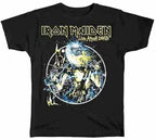 Camiseta Iron Maiden - Live After Death con el icónico diseño del álbum en directo de 1985, mostrando a Eddie emergiendo de la tumba en una potente ilustración clásica del heavy metal británico.